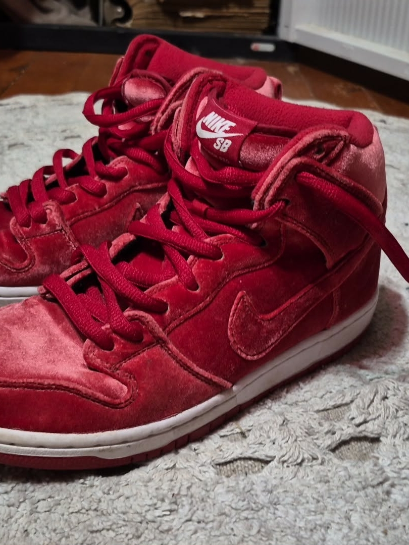 Nike Women’s Sb High-Top Sneakers - Red